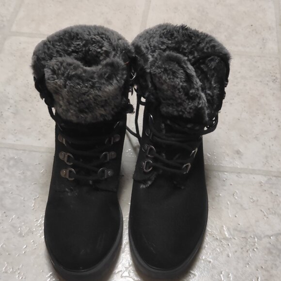 Women's White Mountain Boots size 6 1/2m - Picture 1 of 12